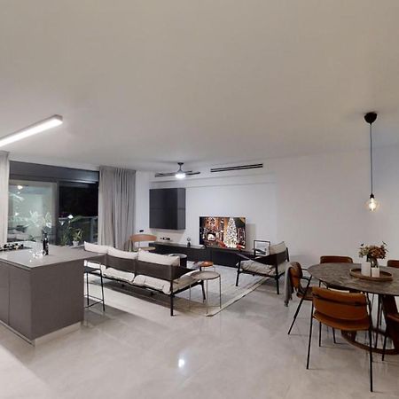 Luxury 3&4 Bedroom New Apartments - Close To The Beach & Bahai Gardens Haifa Ngoại thất bức ảnh