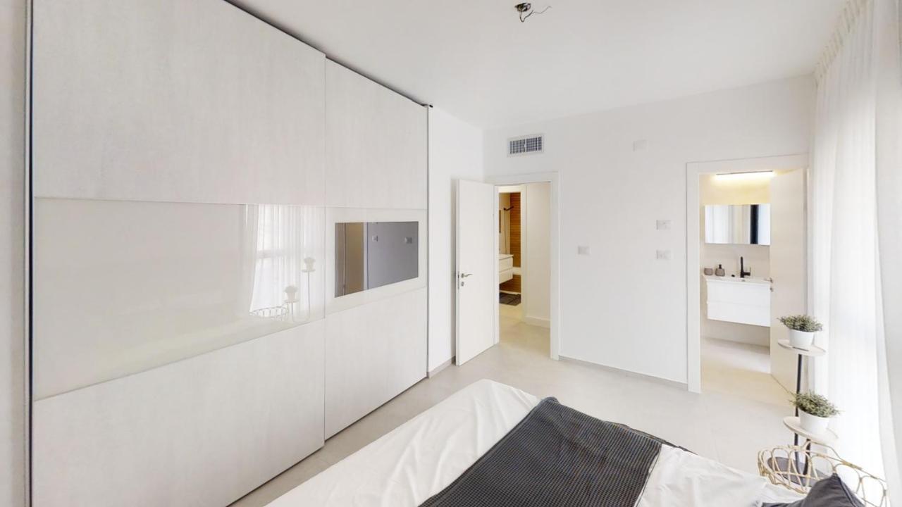 Luxury 3&4 Bedroom New Apartments - Close To The Beach & Bahai Gardens Haifa Ngoại thất bức ảnh