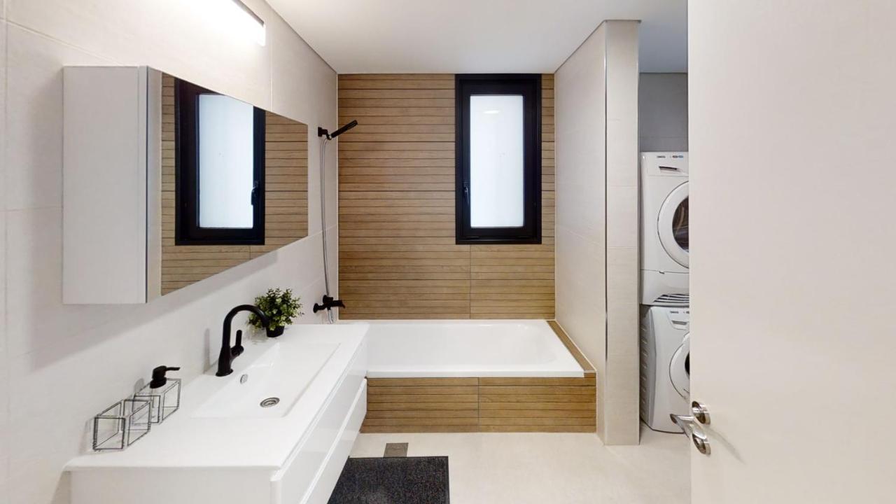 Luxury 3&4 Bedroom New Apartments - Close To The Beach & Bahai Gardens Haifa Ngoại thất bức ảnh